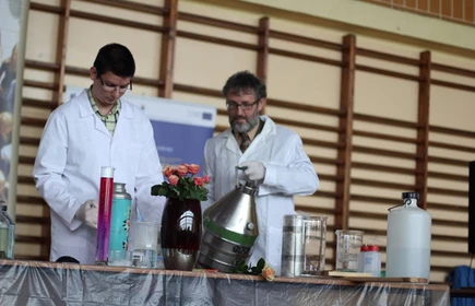 Chemiczne pożegnanie roku szkolnego 15