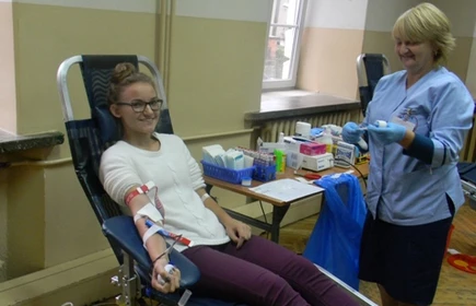 Oddaliśmy krew, bezcenną 3