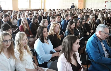 Pożegnanie absolwent&oacute;w - galeria 5