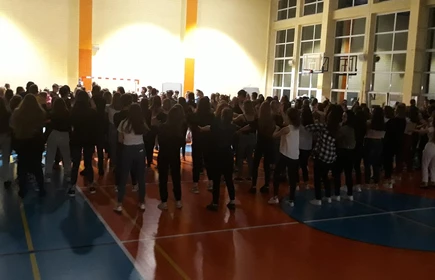 Grupowe zdjęcie uczestników przedsięwzięcia