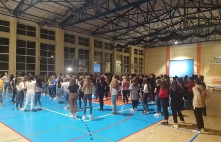 Grupowe zdjęcie uczestników przedsięwzięcia