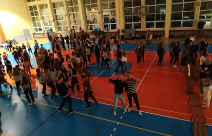 Grupowe zdjęcie uczestników przedsięwzięcia